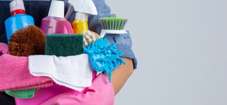 Secretaria de Saúde de Minas Gerais alerta população sobre perigos dos produtos de limpeza