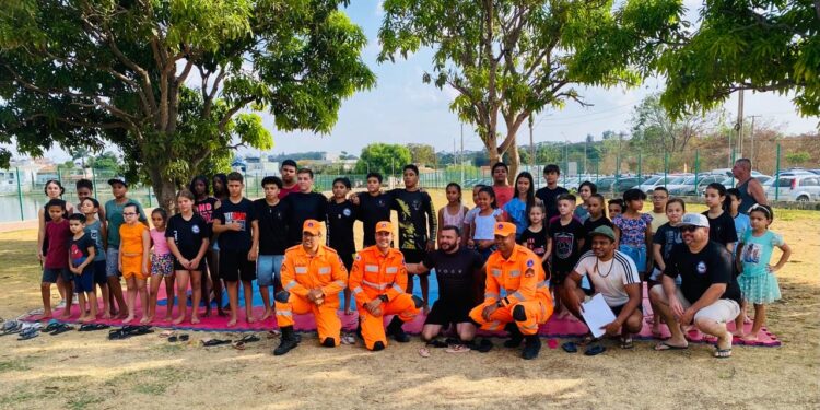 Tatame do Bem promove atividade “Um dia fora do tatame”