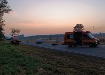 Motociclista sofre acidente na MG 050 e é socorrido pelo Corpo de Bombeiros