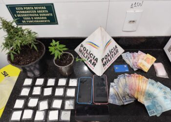 Polícia Militar desarticula ponto de tráfico de drogas no bairro Geraldo Veloso em Formiga