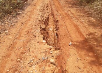 População da comunidade de Vendinha sofre com a precariedade das estradas