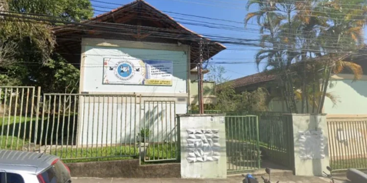 Briga entre alunos vira caso de polícia em escola de Divinópolis