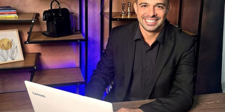 Danilo Campos é reeleito prefeito de Córrego Fundo com 71,11% dos votos