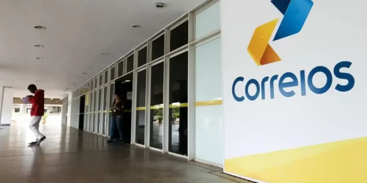 Correios lançam concurso com 3.468 vagas e salários de até R$ 6,8 mil