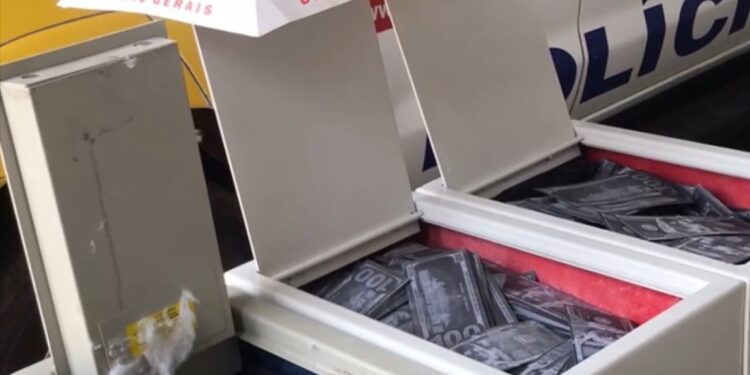 Polícia Militar de Piumhi prende estrangeiros envolvidos em golpe com moeda falsa