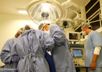 Pacientes transplantados no RJ recebem órgãos infectados com HIV e testam positivo para o vírus