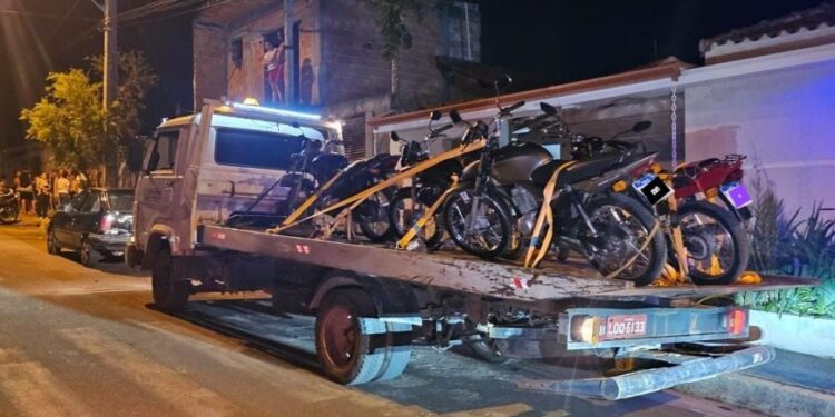 Arcos: Operação Cavalo de Aço apreende 20 veículos e prende duas pessoas