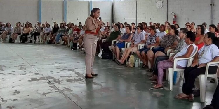 Córrego Fundo: Palestra inspiradora aborda violência doméstica e acolhimento no grupo Viva Mulher