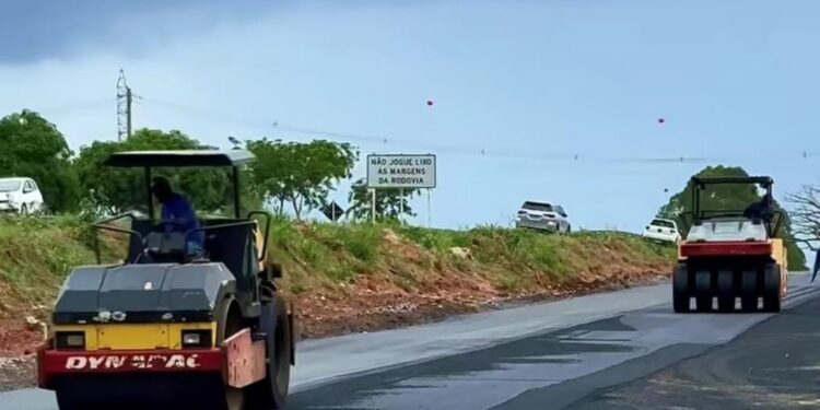 Prefeitura de Arcos inicia asfaltamento e melhora acesso ao bairro Esplanada