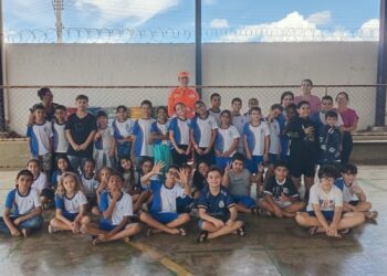 Projeto Bombeiro nas Escolas leva conhecimento para alunos da E.M. Julieta Ribeiro da Fonseca, em Arcos