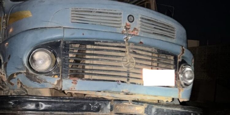 Homem é detido em Córrego Fundo por permitir que inabilitado dirigisse seu caminhão