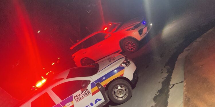 Duas pessoas são feridas a tiros no bairro Saudade; uma das vítimas foi socorrida em estado crítico