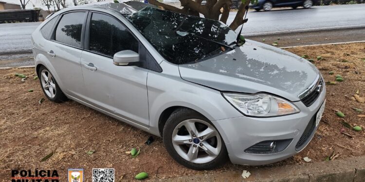 Ultrapassagem proibida provoca acidente na BR-354 em Arcos