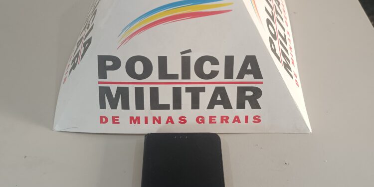 Polícia Militar prende suspeito de furto de celular em Itapecerica