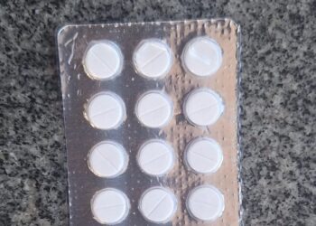 Caminhoneiro é preso com comprimidos de “rebite” em Arcos