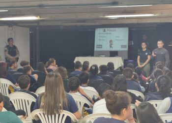 Polícias Militar e Penal realizam palestra sobre segurança e prevenção de crimes