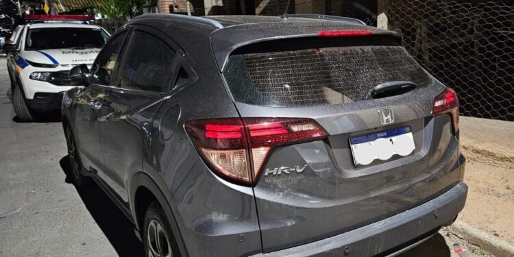 Foragido da Justiça é preso e veículo com sinais de clonagem é apreendido em Formiga