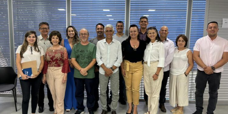 1ª reunião da equipe de transição do prefeito e vice-prefeita eleitos ocorrerá nesta terça