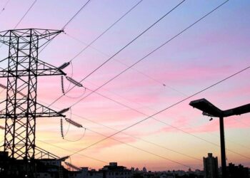 Justiça determina multa de R$ 100 mil ao dia caso Cemig não evite queda de energia em cidade mineira