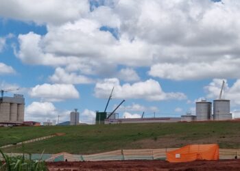 Construção de fábrica de cervejas é invadida e furtada na MG-146 em Passos