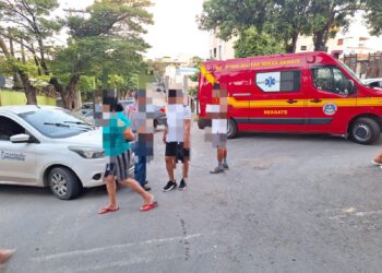 Arcos: acidente entre carro e moto deixa jovem ferida no bairro São José