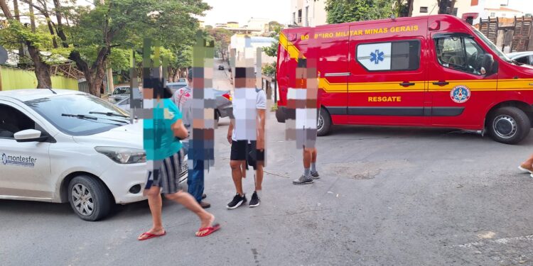 Arcos: acidente entre carro e moto deixa jovem ferida no bairro São José