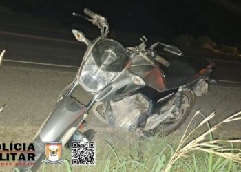 Acidente na BR-354 em Arcos deixa duas pessoas feridas, uma em estado grave