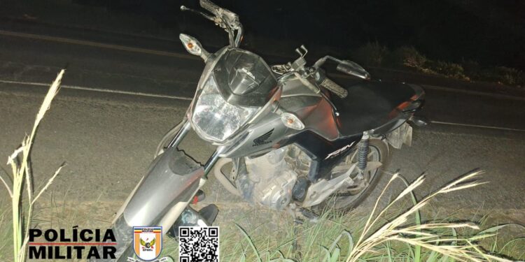 Acidente na BR-354 em Arcos deixa duas pessoas feridas, uma em estado grave