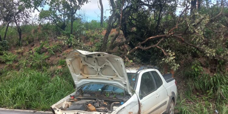 Acidente grave na MG-050 em Formiga deixa vítima grave