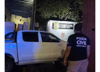 Polícia apreende 7 mil pares de calçados falsificados durante operação em Minas 