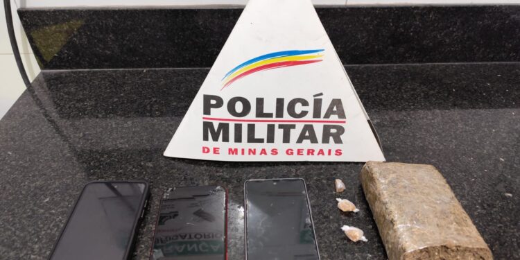 Polícia Militar realiza operação no Mangabeiras e prende três homens por tráfico de drogas