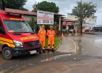 Corpo de Bombeiros monta ponto base em Furnas para reforçar segurança no feriado