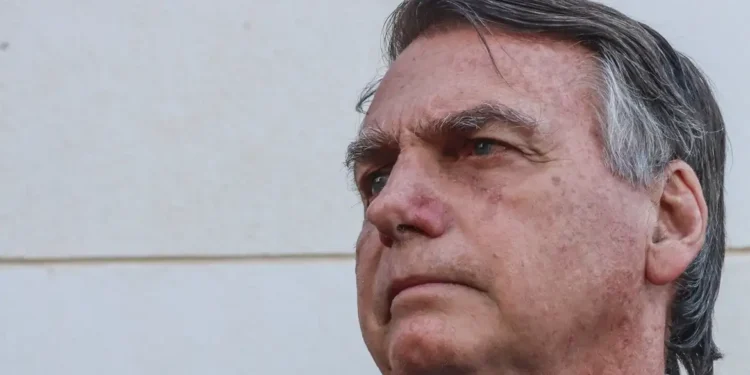 PF indicia Bolsonaro e mais 36 por tentativa de golpe de Estado