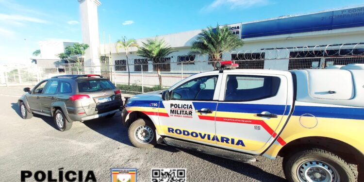 Divinópolis: homem com mandado de prisão é preso em flagrante com documentos falsos