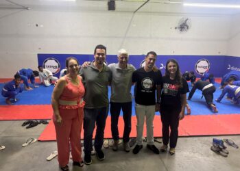 Instituto Tatame do Bem recebe visita do prefeito eleito Coronel Laércio na Unidade 12