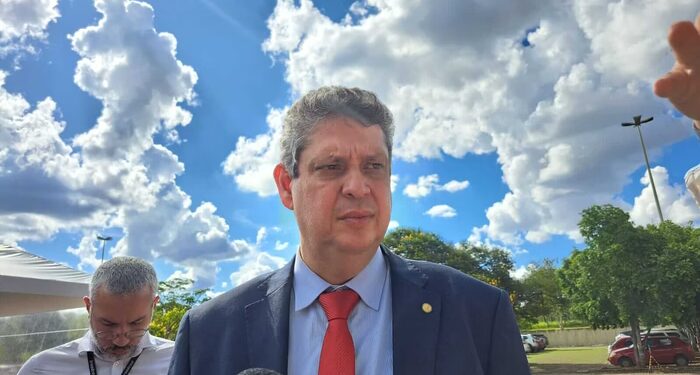 Taxação de super-ricos pode resolver fome de 350 milhões, diz ministro