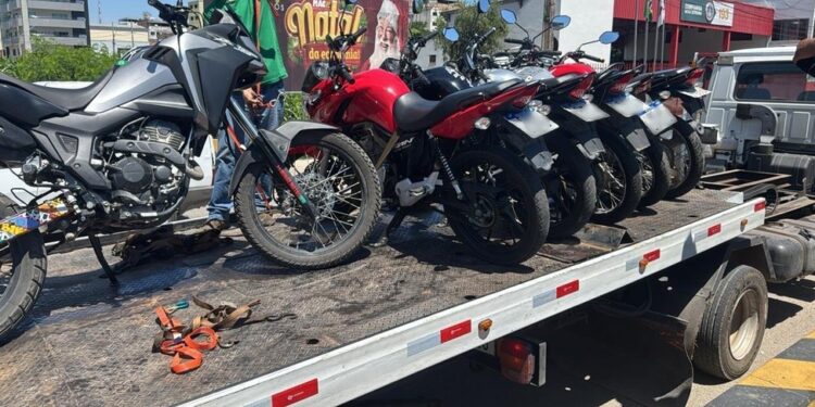 Polícia Civil apreende 17 motos durante operação contra ‘rolezinhos do grau’ em Nova Serrana