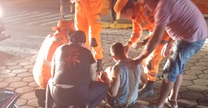 Formiga: ciclista fica ferido após colidir com cachorro na Avenida Abílio Machado