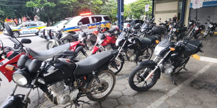 Polícias Militar e Civil realizam nova etapa da Operação Cavalo de Aço em Formiga