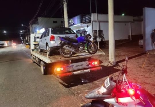 Condutores embriagados são presos após acidente no Centro de Itapecerica