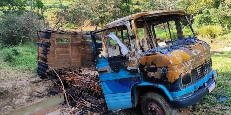 Trio suspeito de matar caminhoneiro em Santo Antônio do Monte é preso pela Polícia Civil