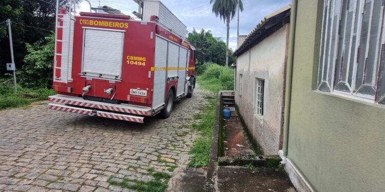 Homem alcoolizado corta mangueira do gás de cozinha e gera risco de explosão em residência na Vila Padre Remaclo