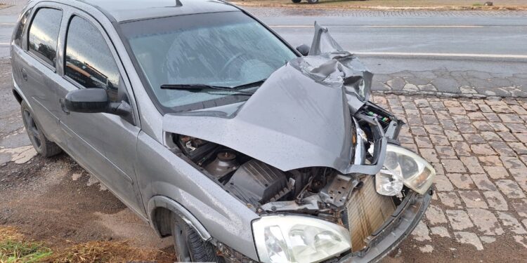 Acidente na MG-050 deixa uma pessoa ferida