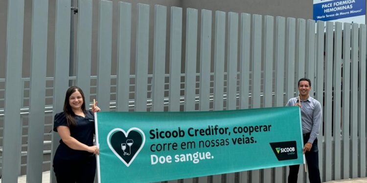 Sicoob Credifor promove ação solidária do Dia C com palestra de conscientização e doação de sangue