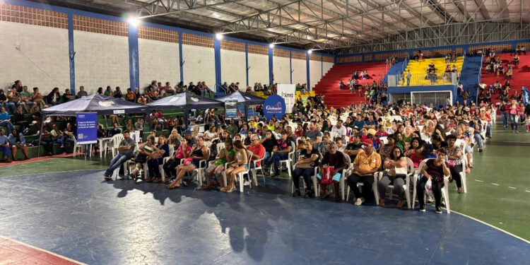 Feirão de Oportunidades reúne mais de 500 participantes em busca de uma colocação no mercado de trabalho