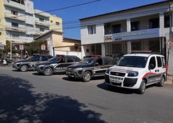 Polícia Civil prende homem por descumprimento de medida protetiva em Arcos