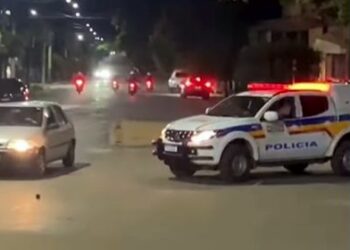 Operação da Polícia Militar combate motoqueiros baderneiros e garante a ordem pública em Lagoa da Prata e Divinópolis