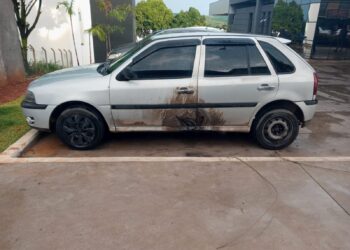 Arcos: fio de alta tensão se rompe durante chuva na Avenida Magalhães Pinto