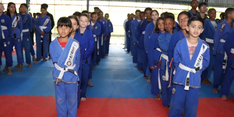 Instituto Tatame do Bem realiza evento de graduação de faixas no Clube Unifor