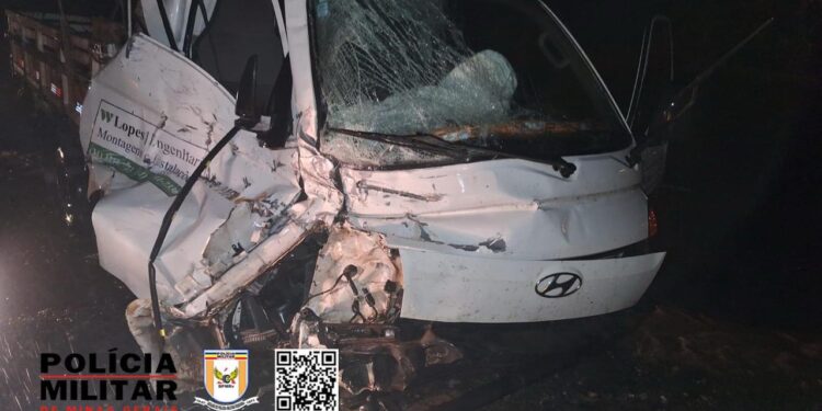 Polícia Rodoviária divulga informações sobre acidente na MG-050 em Córrego Fundo
